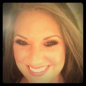 Meet your Posher, Courtney